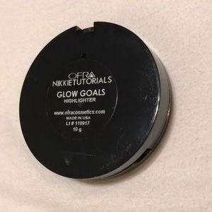 OFRA Makeup - Ofra x NikkiTutorials Highlighter in Glow Goals OFRA Makeup - Ofra x NikkiTutorials Highlighter in Glow Goals